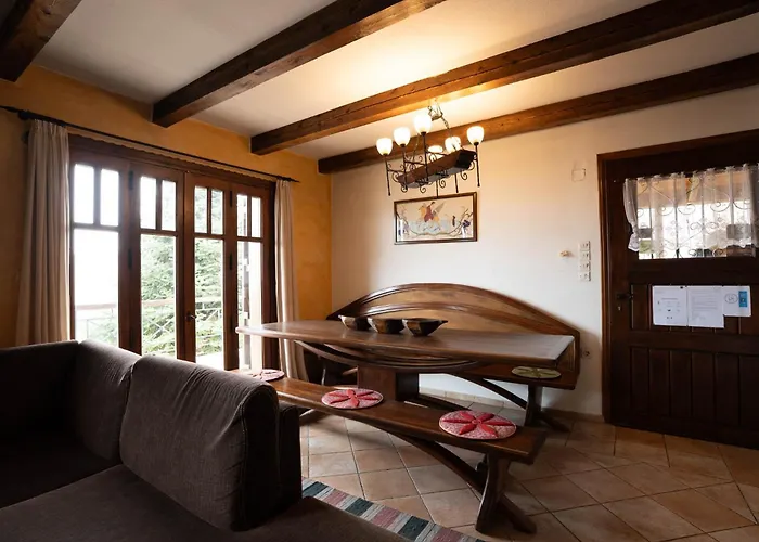 シャレー Hyas Residences Kato Sinikia Trikalon